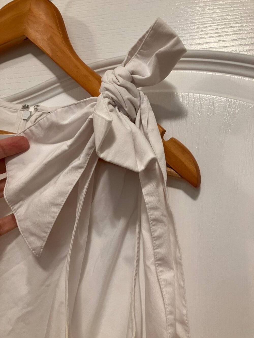 Brooks Brothers White Bow Shoulder Shell Top – Size 14 - Picture 3 of 5